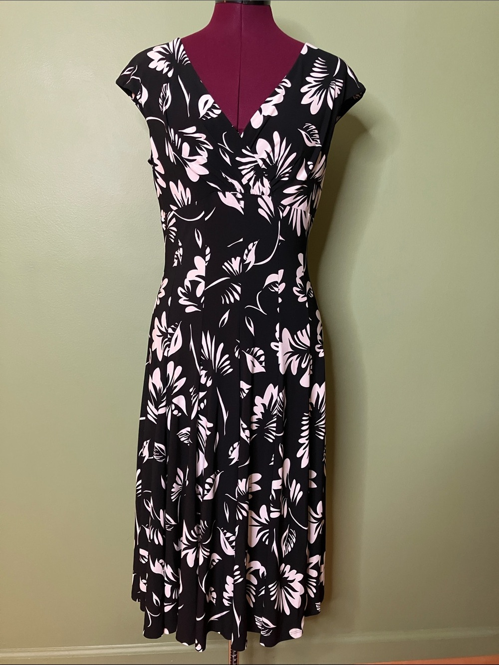 Lauren Ralph Lauren Black & White Floral V-Neck Midi Dress
